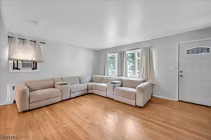 612 Betsy Ross Pl, Bound Brook, NJ 08805 - Photo 2