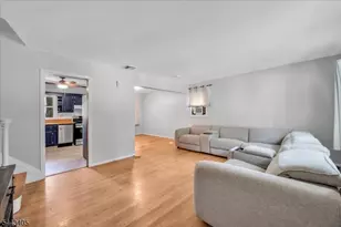 612 Betsy Ross Pl, Bound Brook, NJ 08805 - Photo 4