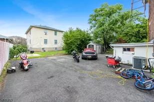 324 Union St, Carlstadt, NJ 07072 - Photo 4