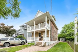 324 Union St, Carlstadt, NJ 07072 - Photo 2