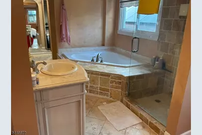 2837 Myrtle Ter, Linden, NJ 07036 - Photo 4