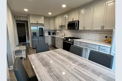 206 Patriots Rd, Parsippany, NJ 07950 - Photo 8