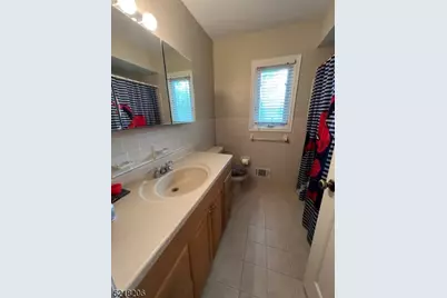 206 Patriots Rd, Parsippany, NJ 07950 - Photo 16