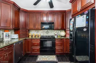 14 Barrister St, Clifton, NJ 07013 - Photo 12