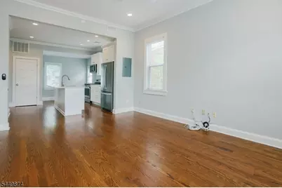 49 Park Ave Unit #2, Summit, NJ 07901 - Photo 4