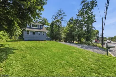 1104 N Washington Ave, Green Brook Township, NJ 08812 - Photo 4
