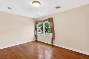 37 Hall Dr, Clark Township, NJ 07066 - Photo 10