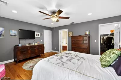 37 Hall Dr, Clark Township, NJ 07066 - Photo 24