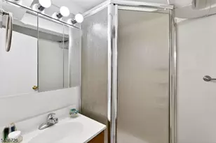 37 Hall Dr, Clark Township, NJ 07066 - Photo 28