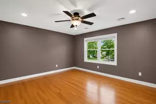 37 Hall Dr, Clark Township, NJ 07066 - Photo 20