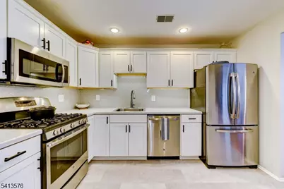 58 Pasture Ct, Roxbury Township, NJ 07852 - Photo 8