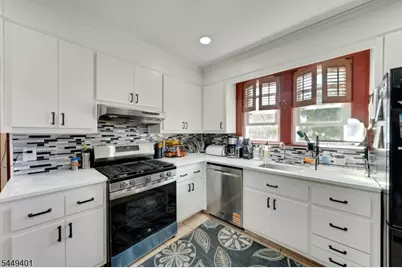 1 Hewitt Ave, Belleville, NJ 07109 - Photo 14