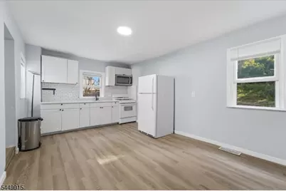 319 Warren St, Phillipsburg, NJ 08865 - Photo 10