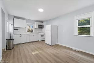 319 Warren St, Phillipsburg, NJ 08865 - Photo 10