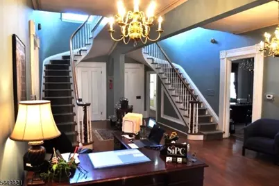153 Main St, Flemington, NJ 08822 - Photo 2