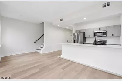 335 21st St, Irvington, NJ 07111 - Photo 6