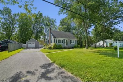 18 Columbia Ave, Berkeley Heights Township, NJ 07922 - Photo 2