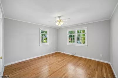 18 Columbia Ave, Berkeley Heights Township, NJ 07922 - Photo 12