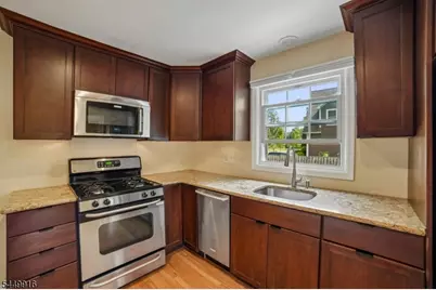 18 Columbia Ave, Berkeley Heights Township, NJ 07922 - Photo 6