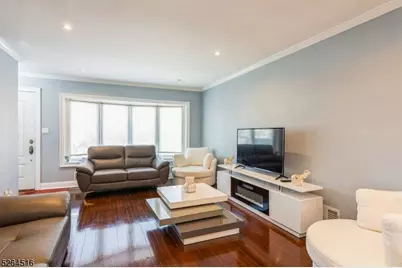 719 W Blancke St, Linden, NJ 07036 - Photo 4