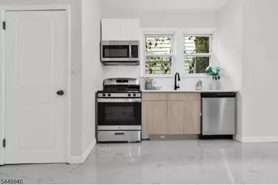 240 W End Ave, Newark, NJ 07106 - Photo 14