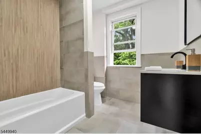 240 W End Ave, Newark, NJ 07106 - Photo 26