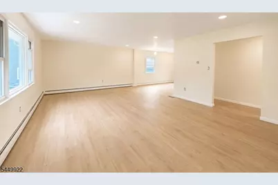 28 Carr St #1, Pompton Lakes, NJ 07442 - Photo 4