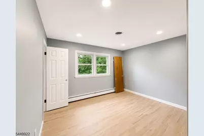 28 Carr St #1, Pompton Lakes, NJ 07442 - Photo 12