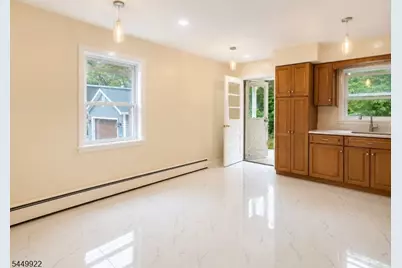 28 Carr St #1, Pompton Lakes, NJ 07442 - Photo 8