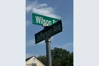 682 Jefferson Avenue, North Brunswick Township, NJ 08902 - Photo 4