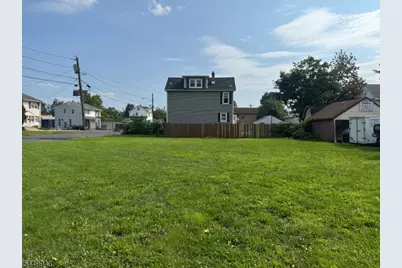 682 Jefferson Avenue, North Brunswick Township, NJ 08902 - Photo 1