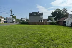682 Jefferson Ave, North Brunswick Township, NJ 08902 - Photo 1