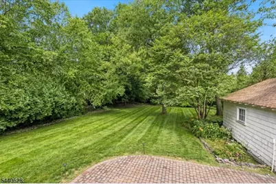559 Parkview Ave, Westfield, NJ 07090 - Photo 32