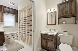 559 Parkview Ave, Westfield, NJ 07090 - Photo 18