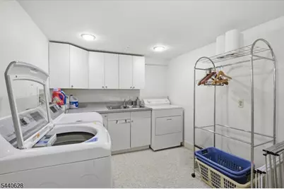 559 Parkview Ave, Westfield, NJ 07090 - Photo 30