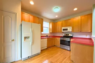 315 Birch Ct, New Brunswick, NJ 08901 - Photo 8