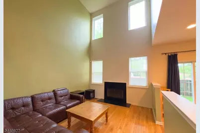 315 Birch Ct, New Brunswick, NJ 08901 - Photo 6