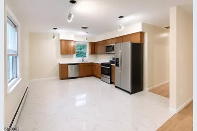 28 Carr St #2, Pompton Lakes, NJ 07442 - Photo 6