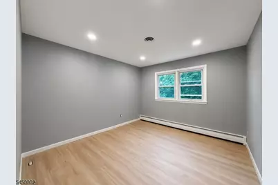 28 Carr St #2, Pompton Lakes, NJ 07442 - Photo 10
