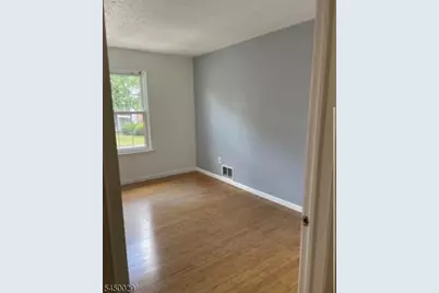 53 Taylor Dr, Franklin Township, NJ 08823 - Photo 12