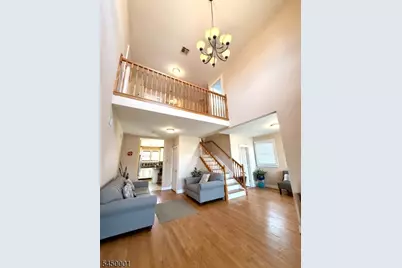 33 Livingston Ave, Woodbridge Township, NJ 07001 - Photo 6