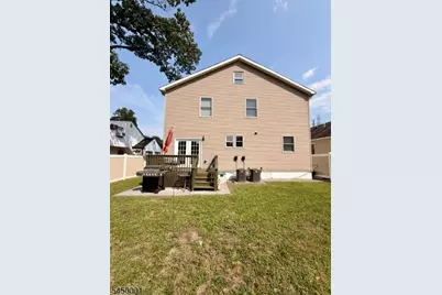 33 Livingston Ave, Woodbridge Township, NJ 07001 - Photo 18