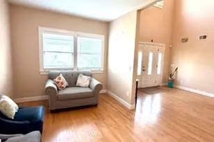 33 Livingston Ave, Woodbridge Township, NJ 07001 - Photo 4