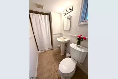 33 Livingston Ave, Woodbridge Township, NJ 07001 - Photo 22