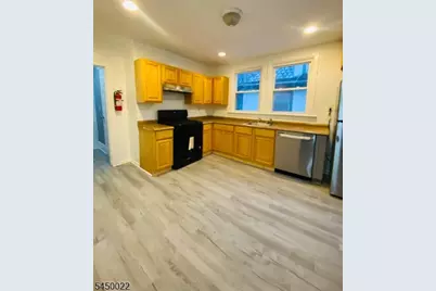 17 Chelsea Ave #2, Newark, NJ 07106 - Photo 2