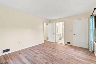 407 Lancaster Ct, Piscataway Township, NJ 08854 - Photo 16