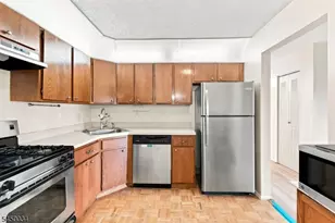 407 Lancaster Ct, Piscataway Township, NJ 08854 - Photo 14