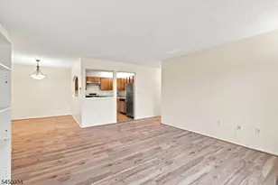 407 Lancaster Ct, Piscataway Township, NJ 08854 - Photo 8