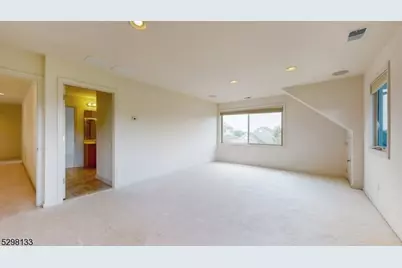 1 White Oak Ct, Hardyston Township, NJ 07419 - Photo 16