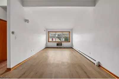 14 Hazard Pl #3C, Elizabeth, NJ 07208 - Photo 4